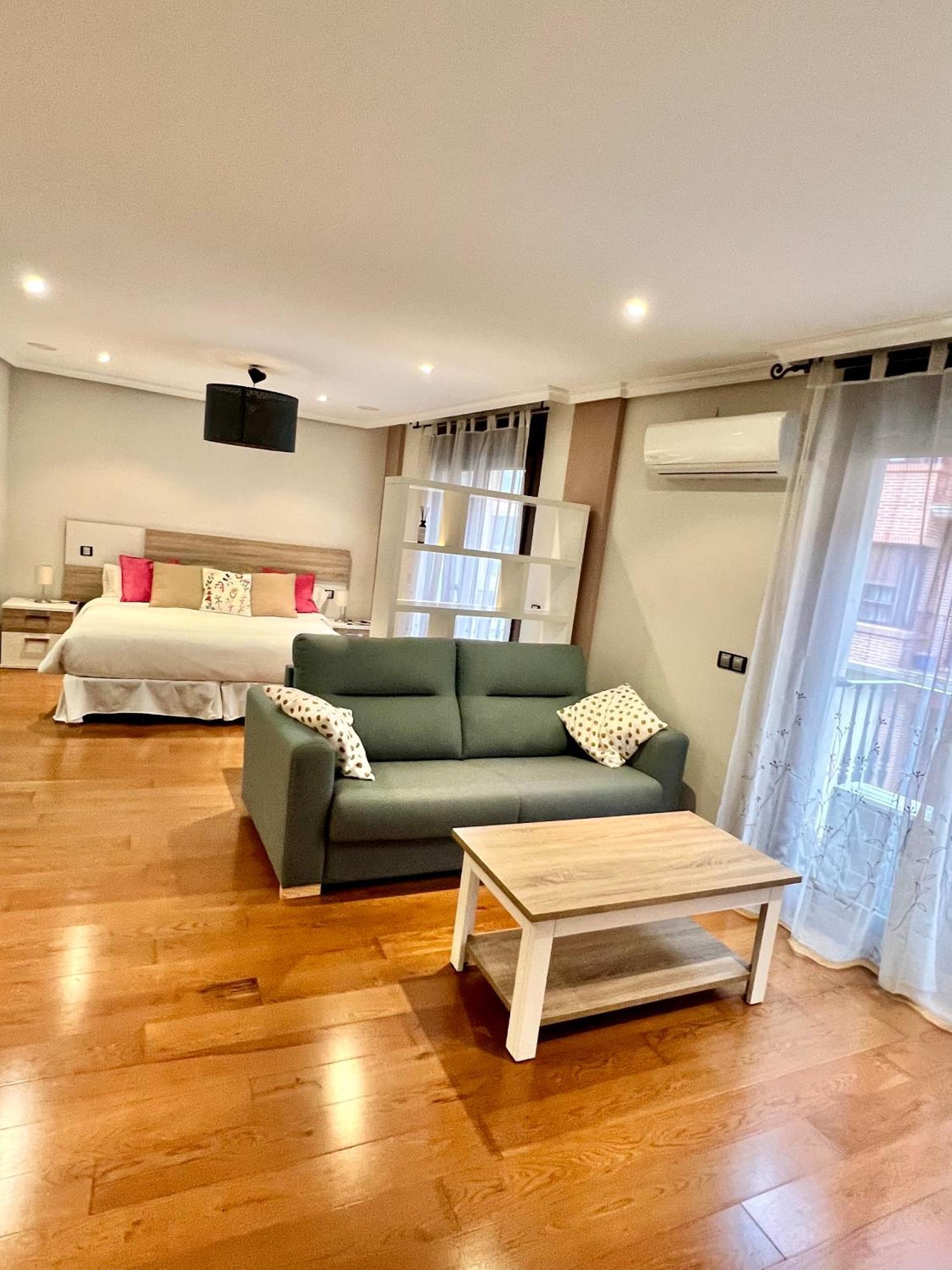 Apartamentos San Antonio อารันดา เด ดวยโร ภายนอก รูปภาพ